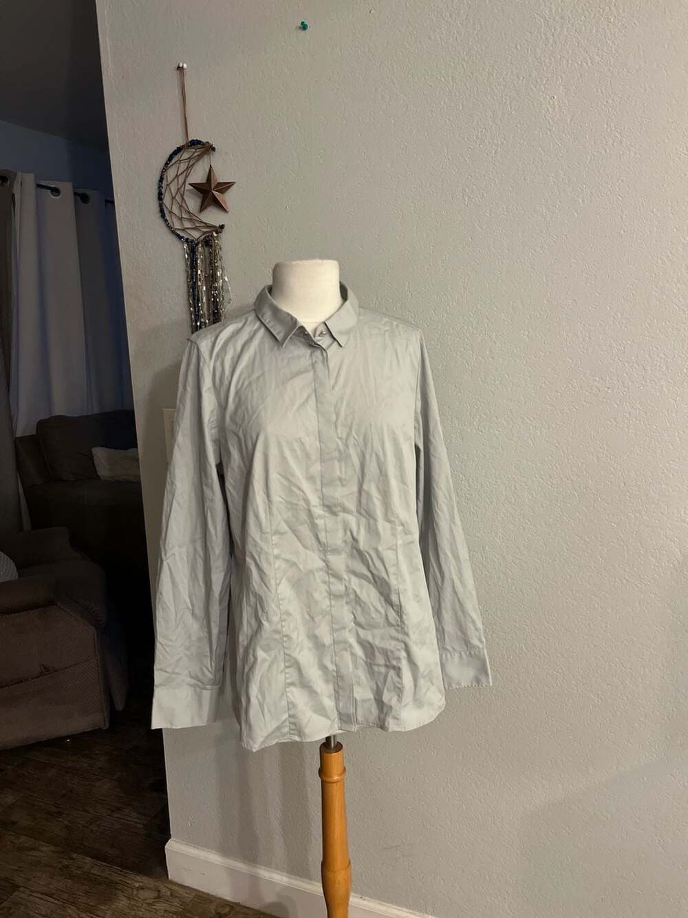 Denim & Co. Light Grey Hidden Placket Long Sleeve Button Down Shirt, Size M
